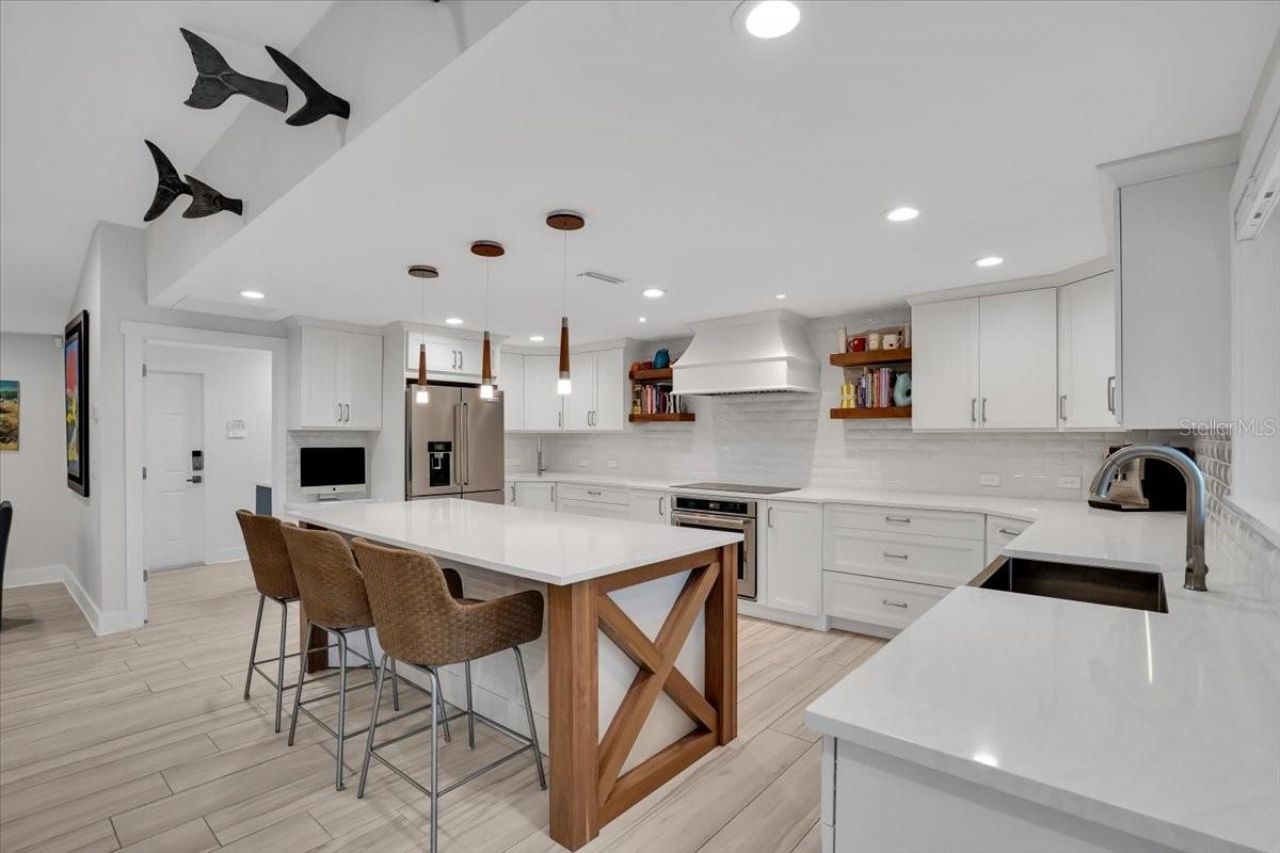 623 Concord Lane, Holmes Beach, FL 34217 Photo