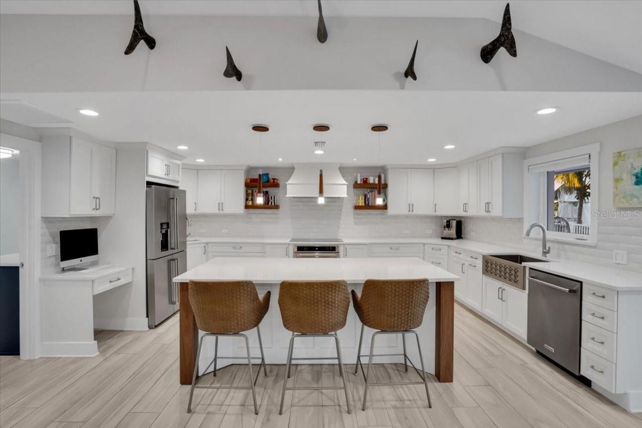 623 Concord Lane, Holmes Beach, FL 34217 Photo