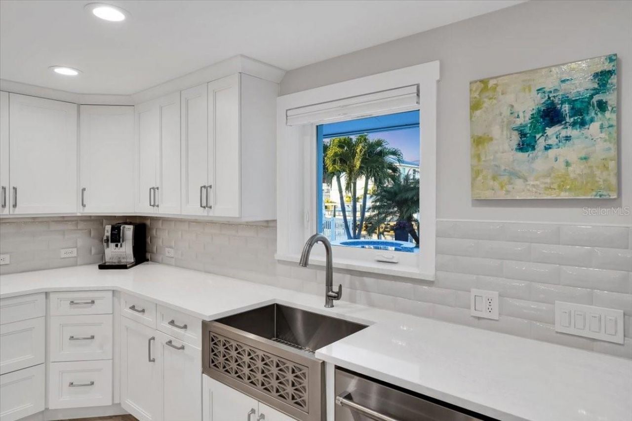 623 Concord Lane, Holmes Beach, FL 34217 Photo