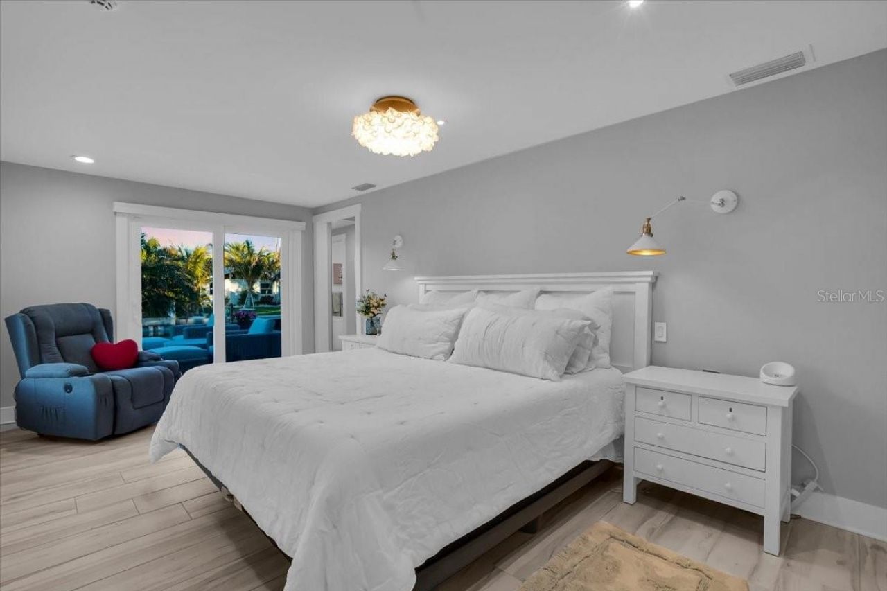 623 Concord Lane, Holmes Beach, FL 34217 Photo