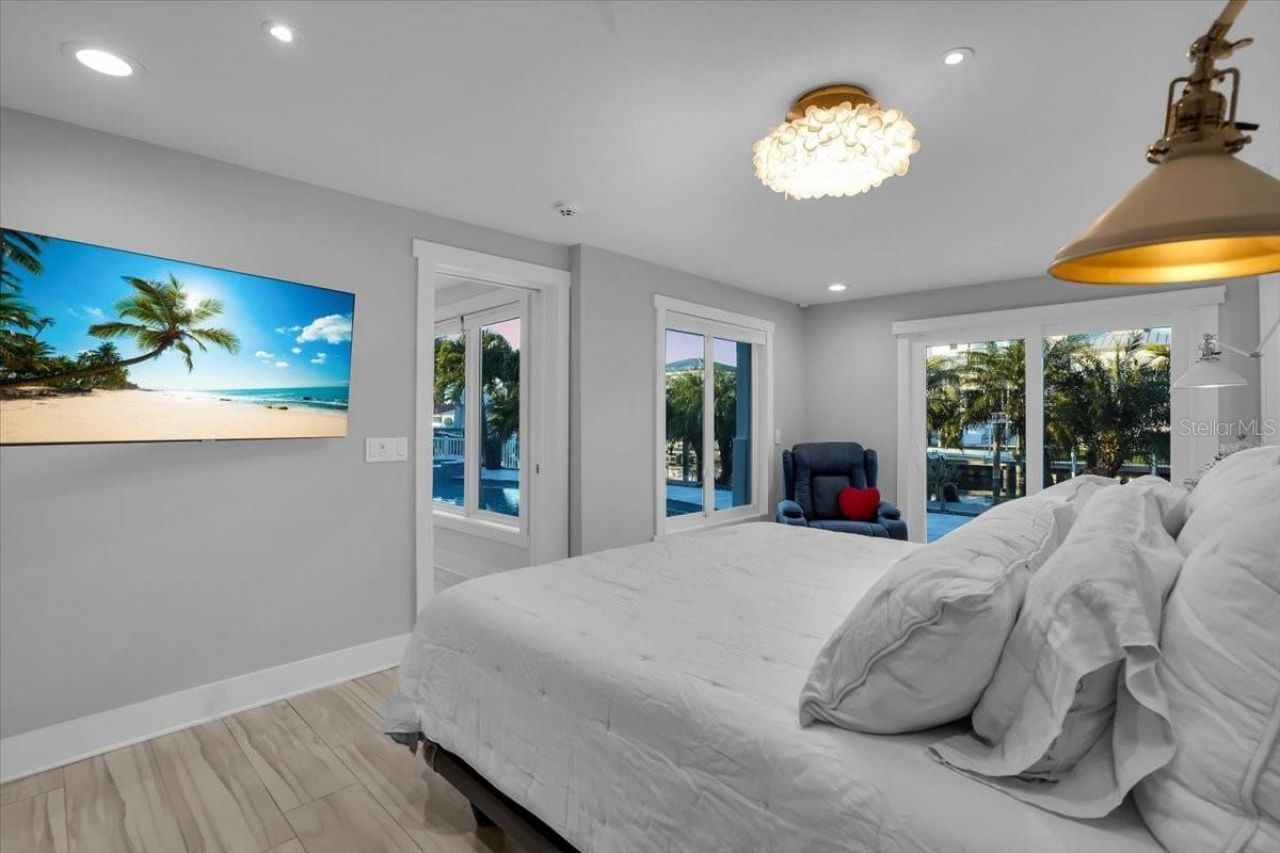 623 Concord Lane, Holmes Beach, FL 34217 Photo