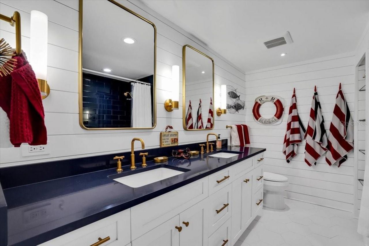 623 Concord Lane, Holmes Beach, FL 34217 Photo