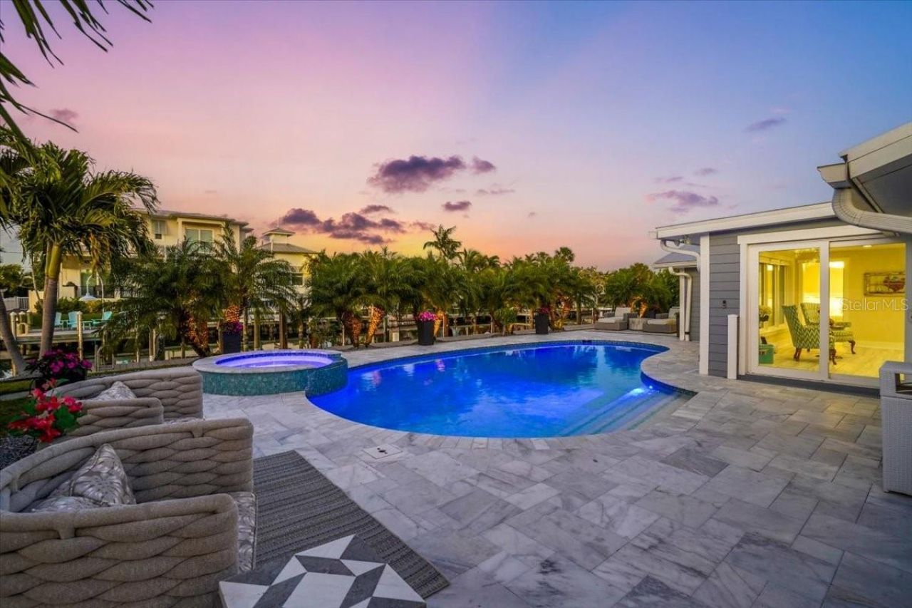 623 Concord Lane, Holmes Beach, FL 34217 Photo