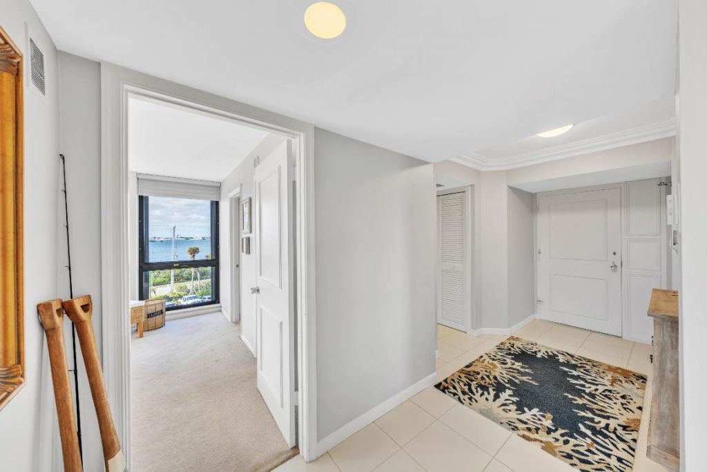5380 N Ocean Drive, Unit 4a, Singer Island, FL 33404 Photo