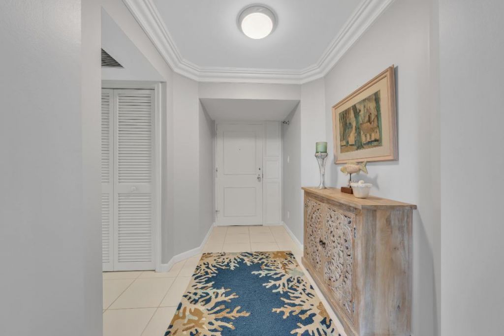 5380 N Ocean Drive, Unit 4a, Singer Island, FL 33404 Photo