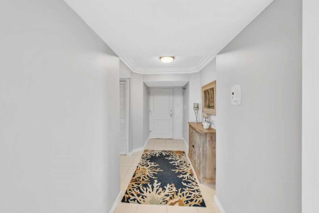 5380 N Ocean Drive, Unit 4a, Singer Island, FL 33404 Photo