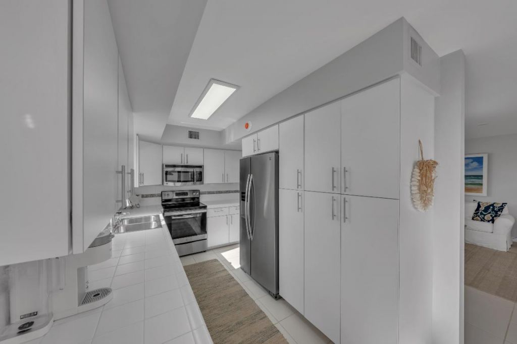 5380 N Ocean Drive, Unit 4a, Singer Island, FL 33404 Photo