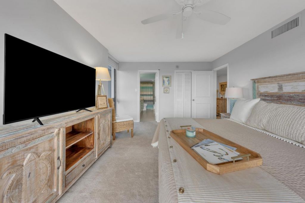 5380 N Ocean Drive, Unit 4a, Singer Island, FL 33404 Photo