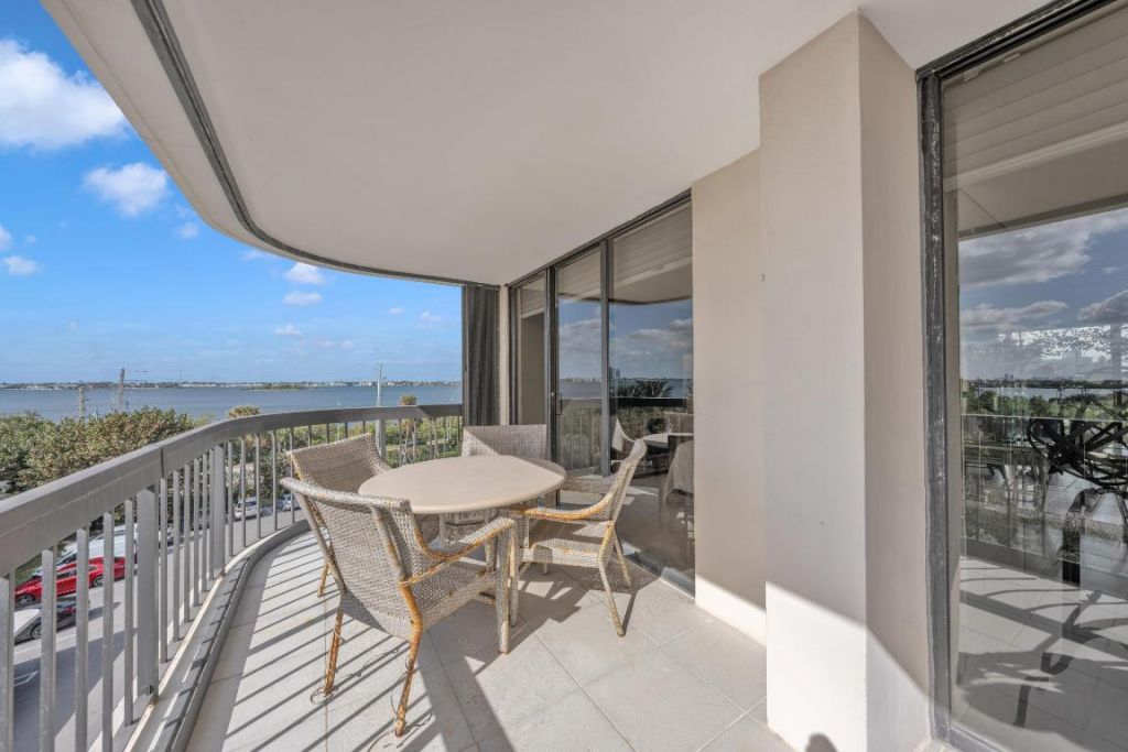 5380 N Ocean Drive, Unit 4a, Singer Island, FL 33404 Photo