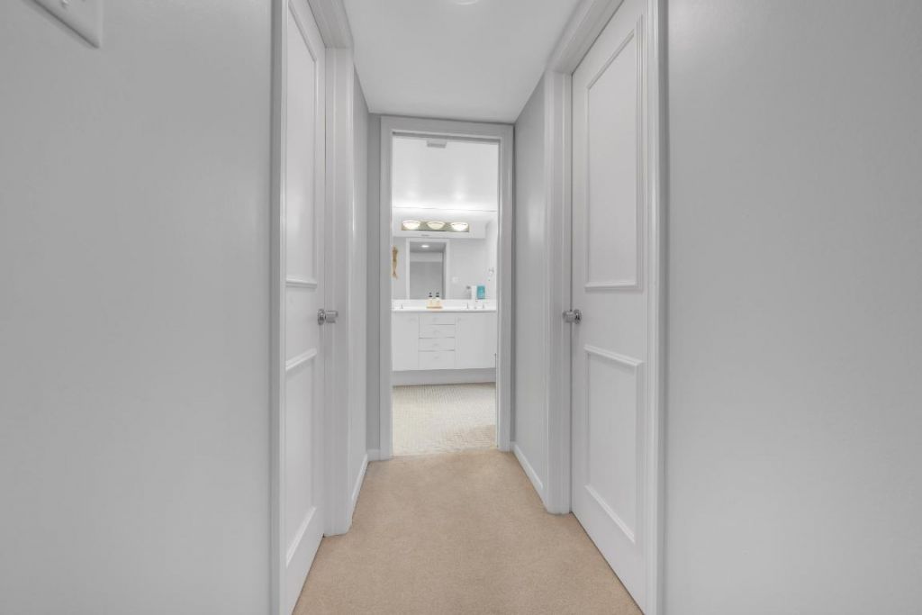 5380 N Ocean Drive, Unit 4a, Singer Island, FL 33404 Photo