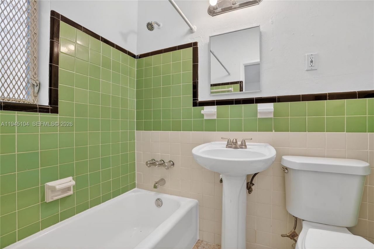 140 SW 30th Ct , Unit 148, Miami, FL 33135 Photo