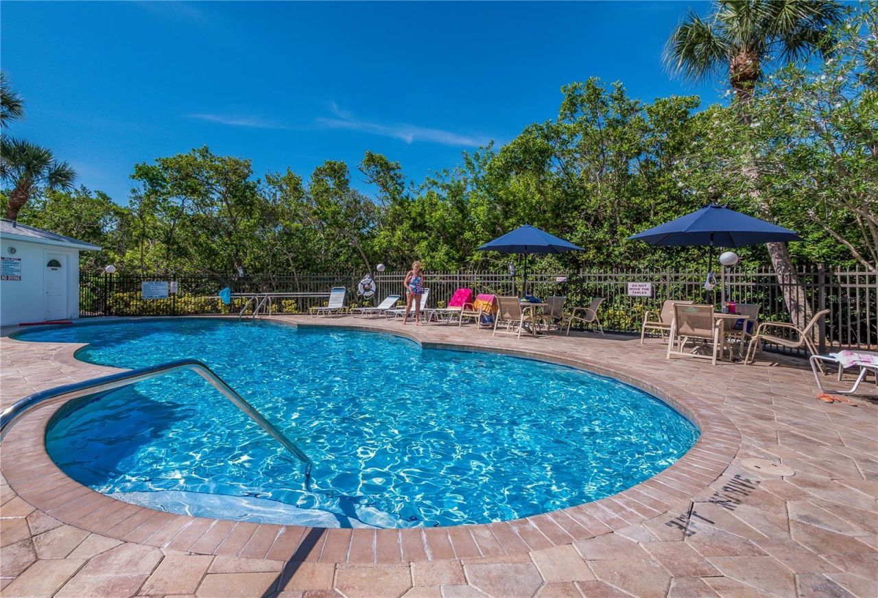 3601 E Bay Drive, Unit 106, Holmes Beach, FL 34217 Photo