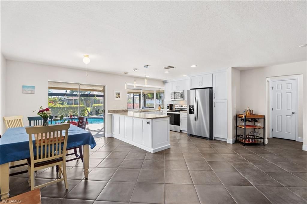 928 SW 52nd St, Cape Coral, FL 33914 Photo