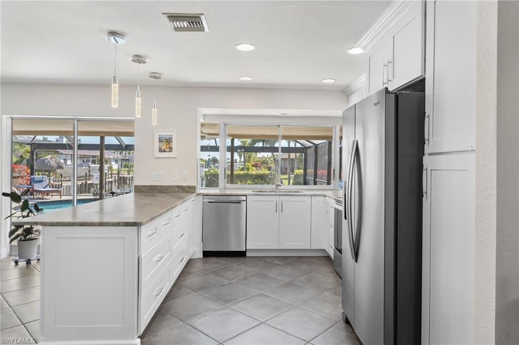 928 SW 52nd St, Cape Coral, FL 33914 Photo