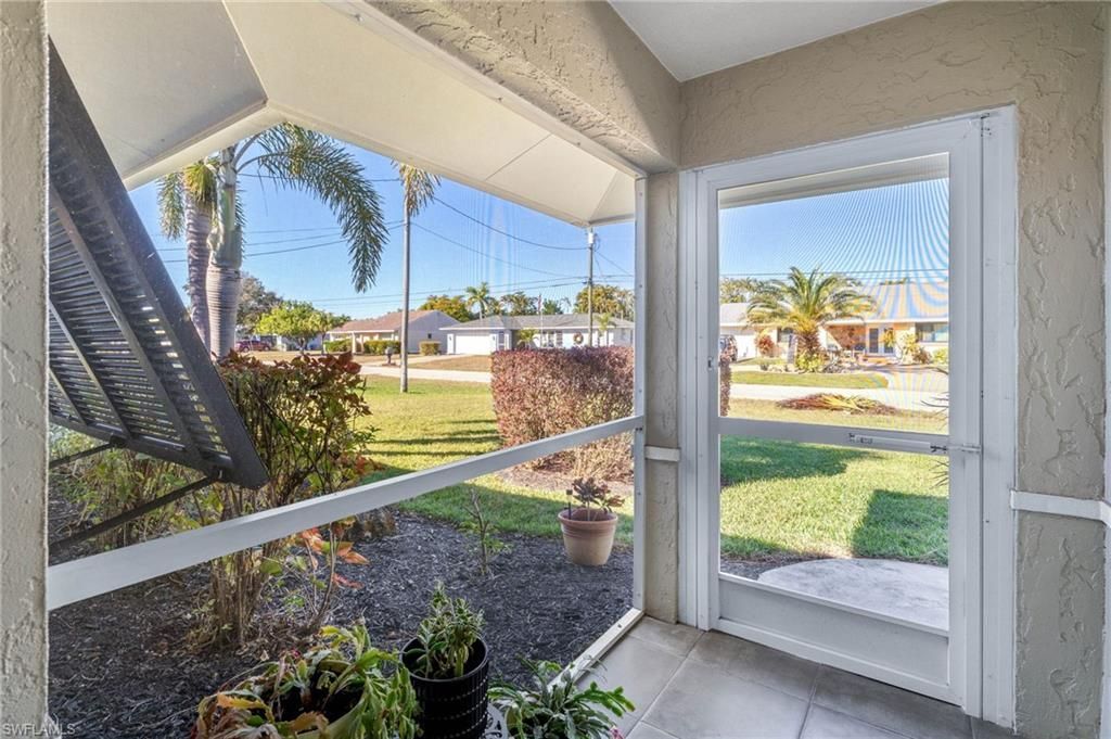 928 SW 52nd St, Cape Coral, FL 33914 Photo