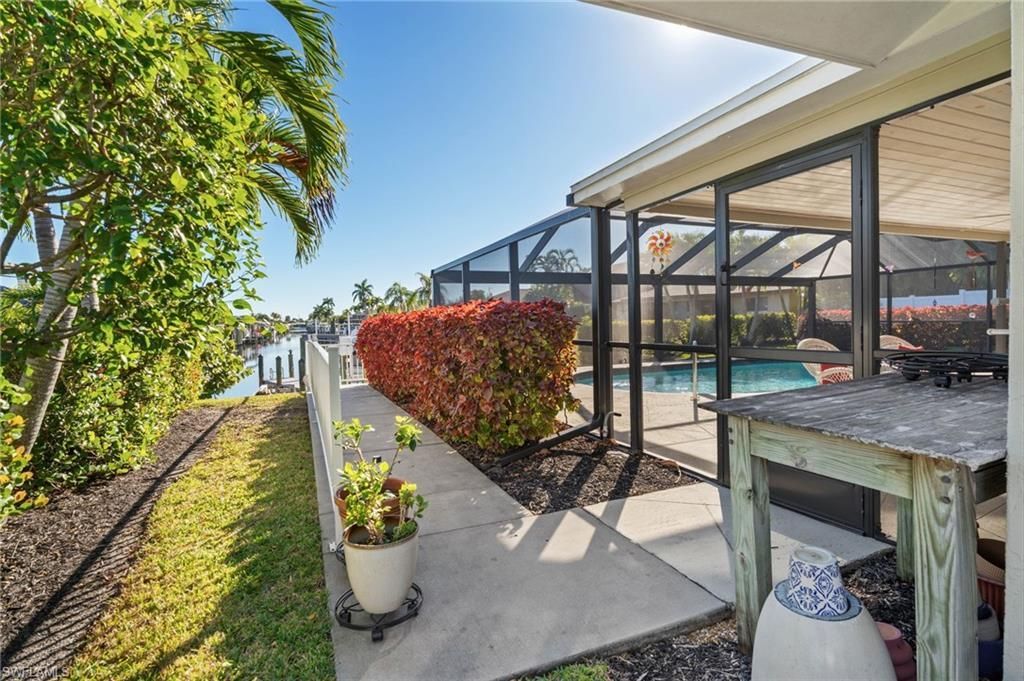 928 SW 52nd St, Cape Coral, FL 33914 Photo