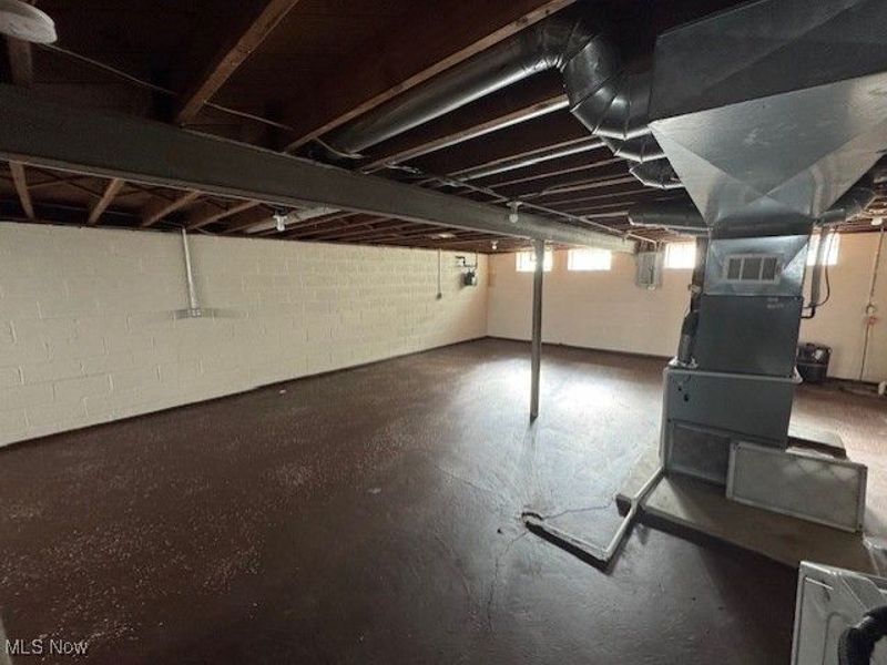 1256 Lander Road, Mayfield Heights, OH 44124 Photo 10