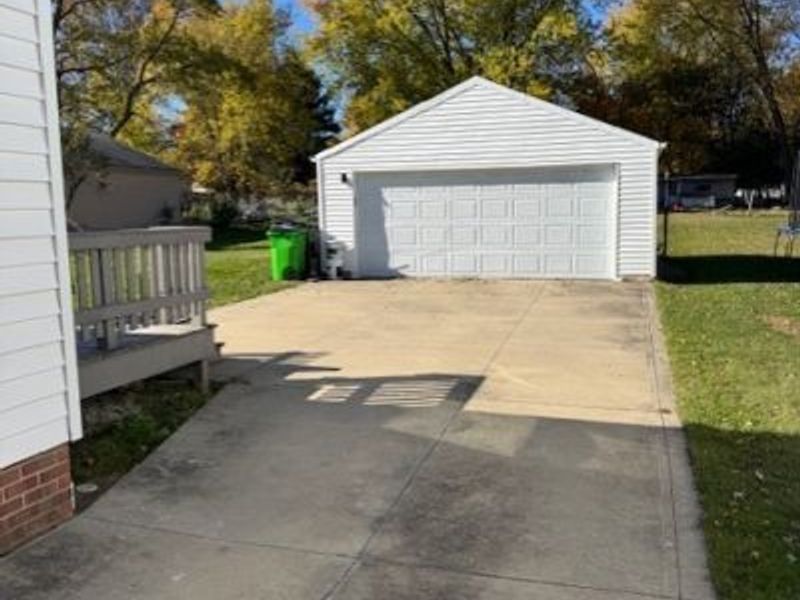 1256 Lander Road, Mayfield Heights, OH 44124 Photo 12