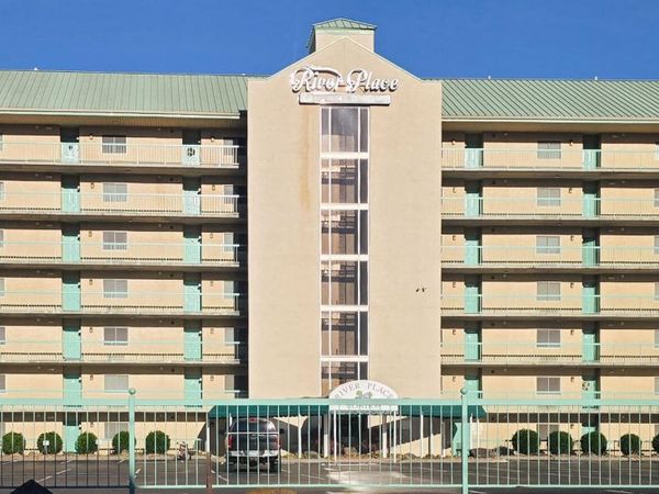 3215 N River Rd, Pigeon Forge, TN 37863