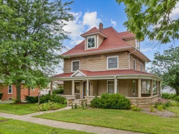 190 Grove Avenue, Hampshire, IL 60140