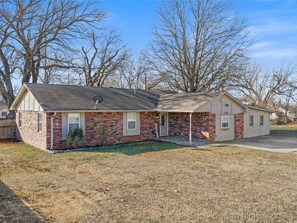 1209 W Chickasha, Sulphur, OK 73086