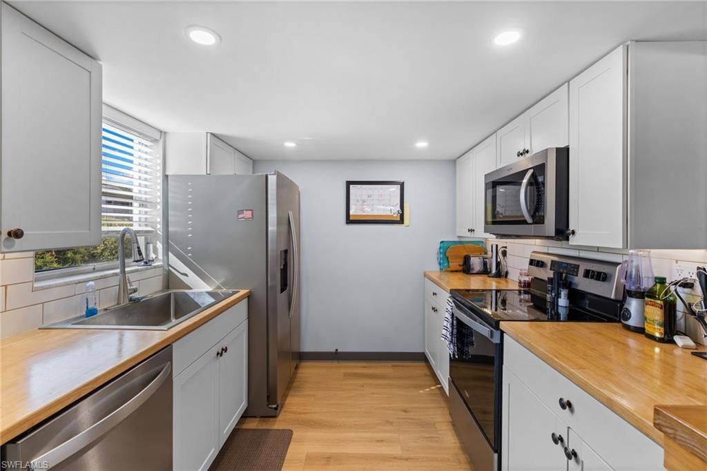 1686 Blue Point Ave, Unit A1, Naples, FL 34102 Photo