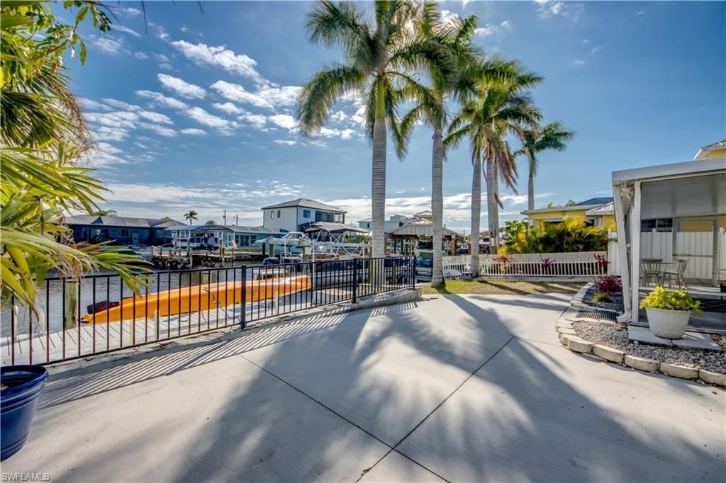 12262 Boat Shell Dr, Matlacha Isles, FL 33991 Photo