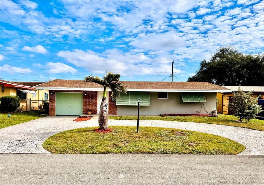 1411 NW 79th Way, Pembroke Pines, FL 33024 Photo