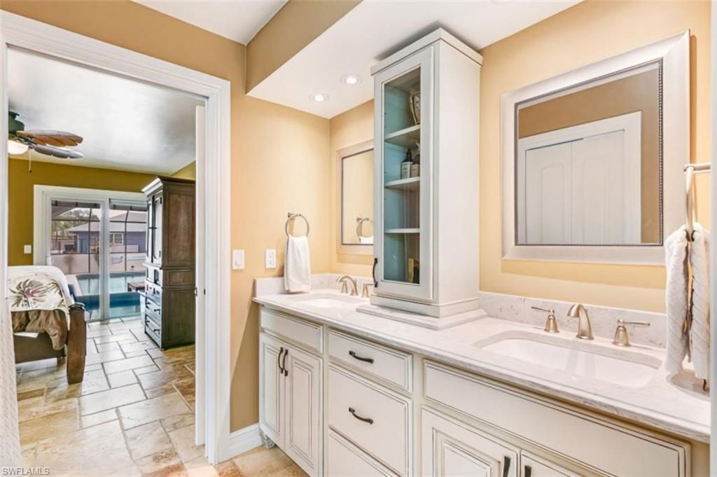 401 Candlewick Cir E, Lehigh Acres, FL 33936 Photo