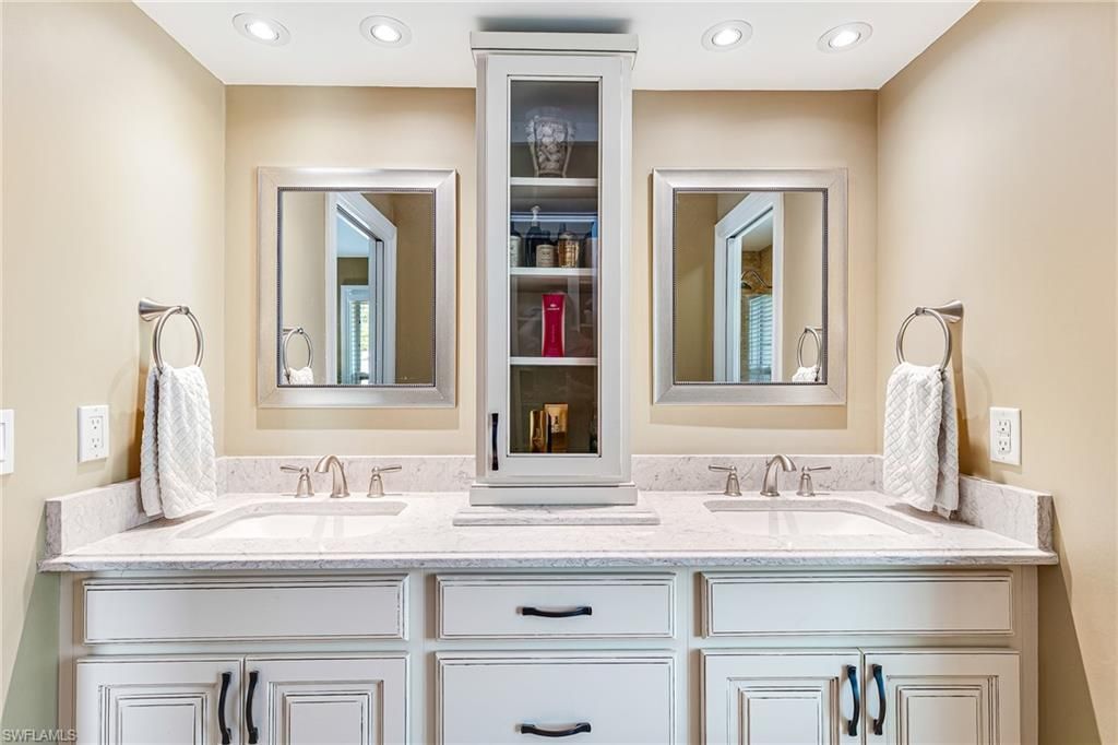 401 Candlewick Cir E, Lehigh Acres, FL 33936 Photo