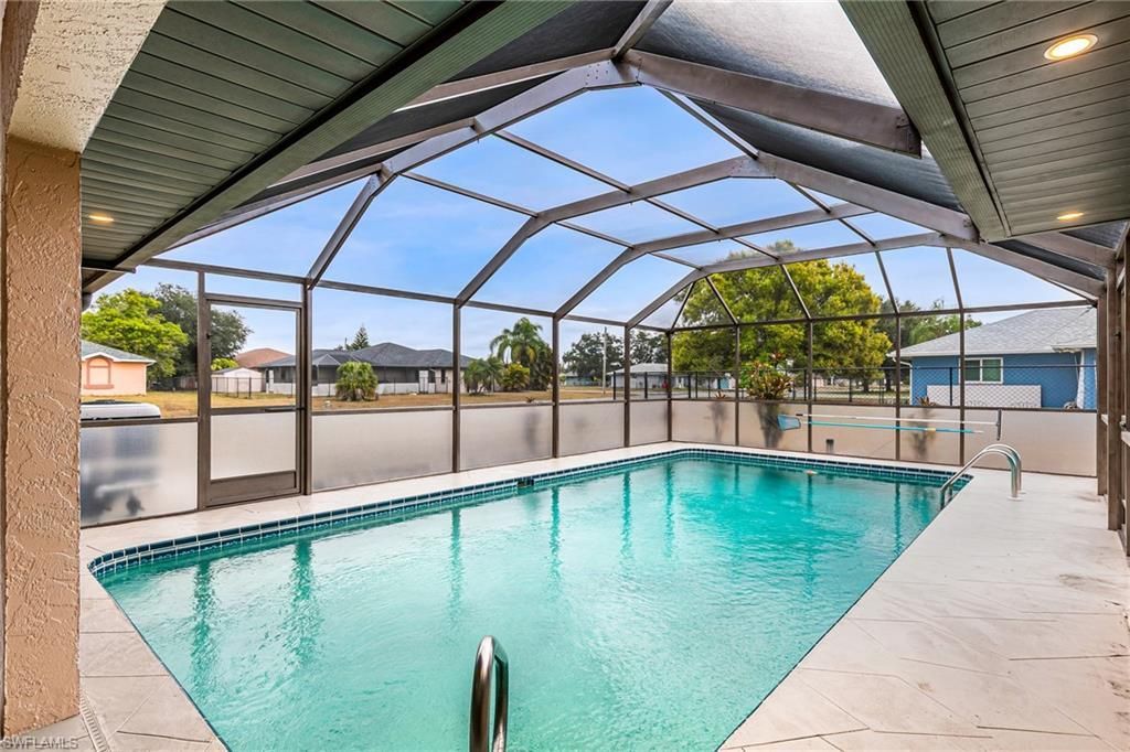 401 Candlewick Cir E, Lehigh Acres, FL 33936 Photo