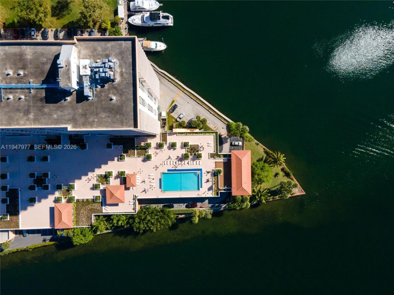 290 174th St, Unit 318, Sunny Isles Beach, FL 33160 Photo