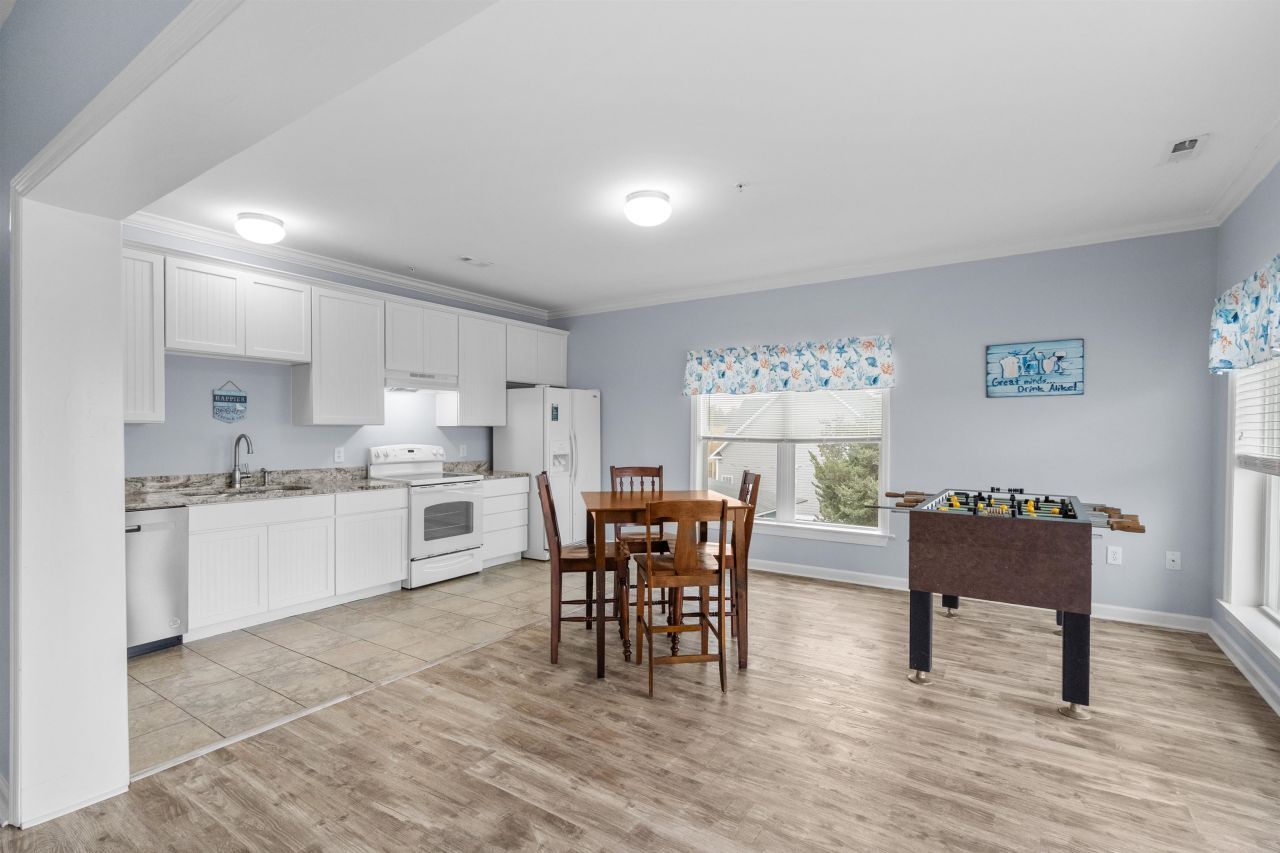 301 Johnson St. Photo 14