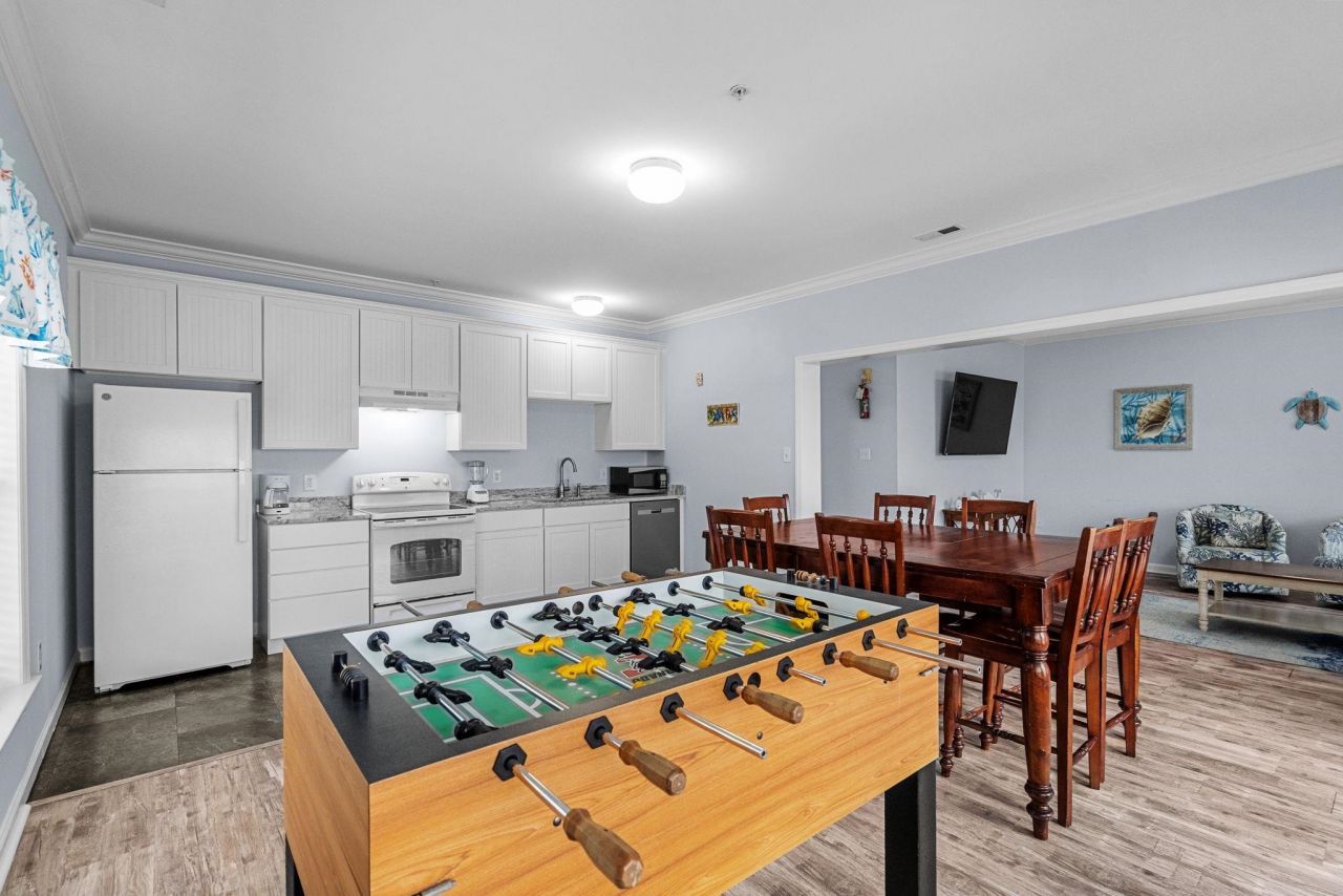 301 Johnson St. Photo 9