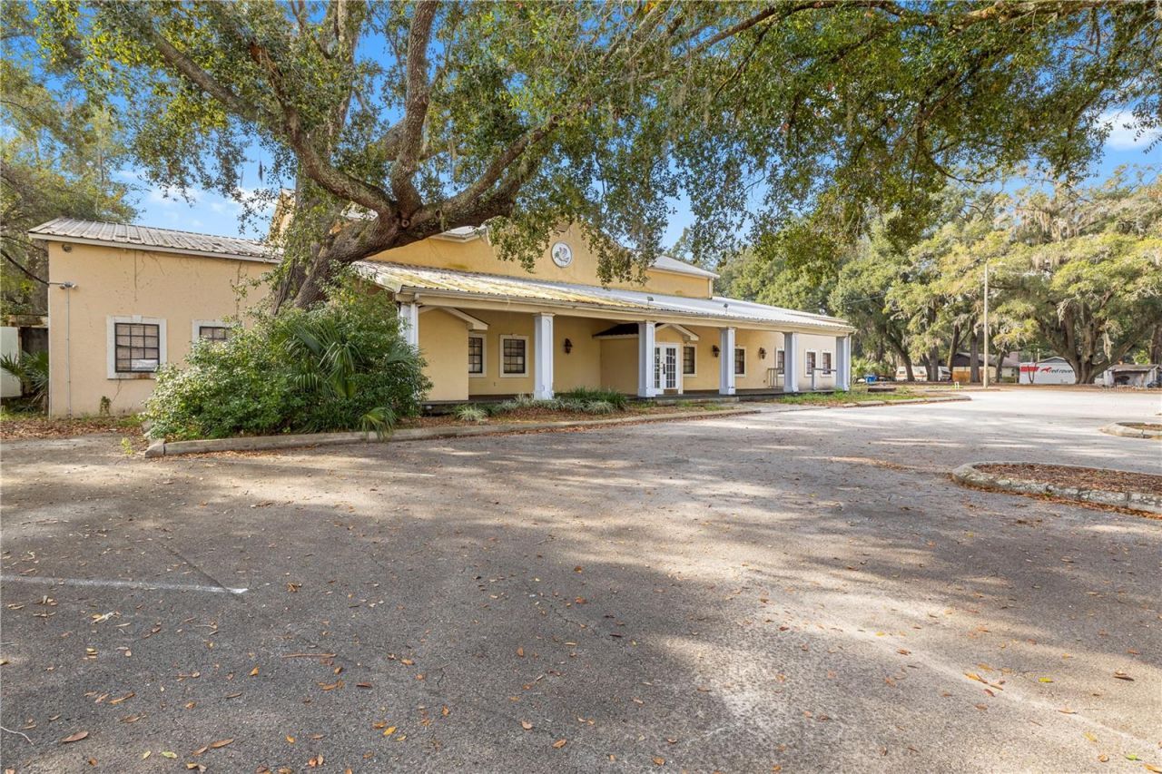 10511 Main Street, Thonotosassa, FL 33592 Photo