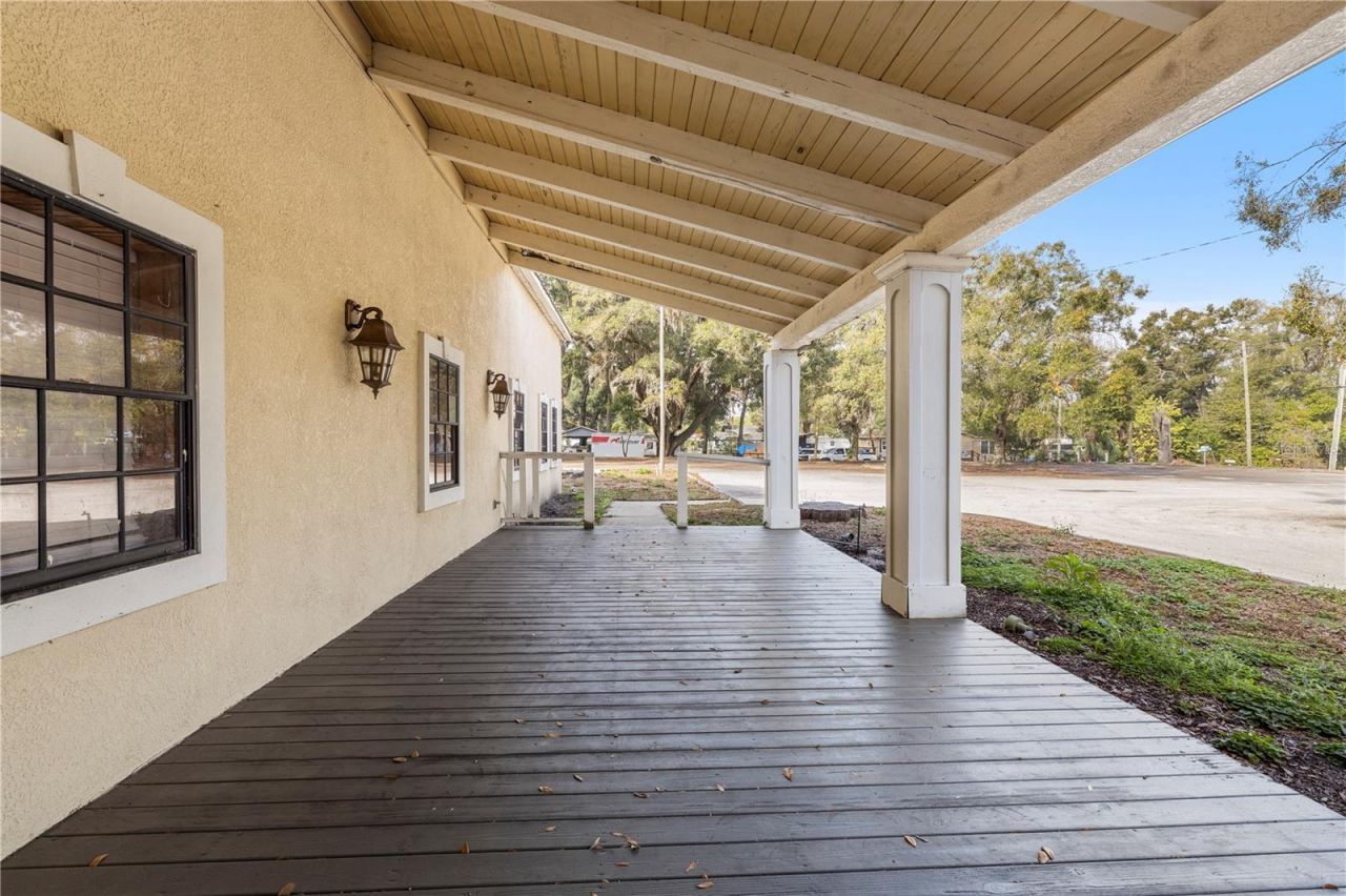 10511 Main Street, Thonotosassa, FL 33592 Photo