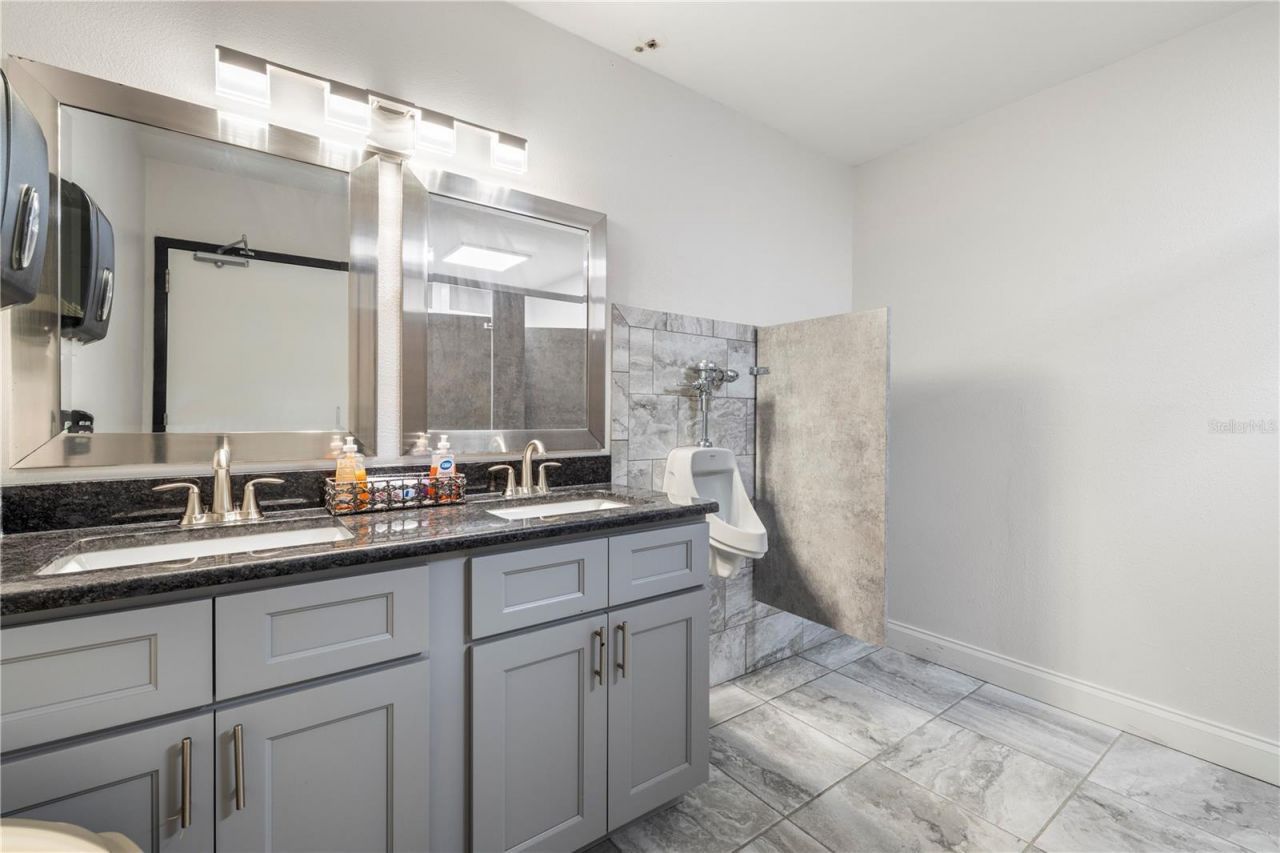 10511 Main Street, Thonotosassa, FL 33592 Photo