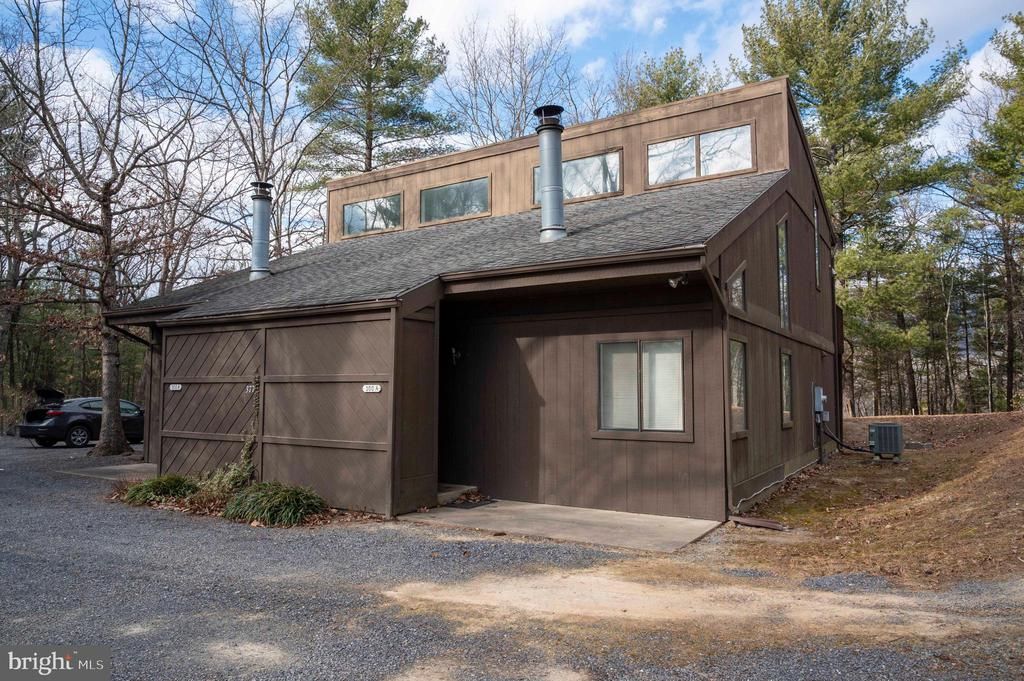 377 Spitz, Unit 100 A&, Basye, VA 22810 Main Photo