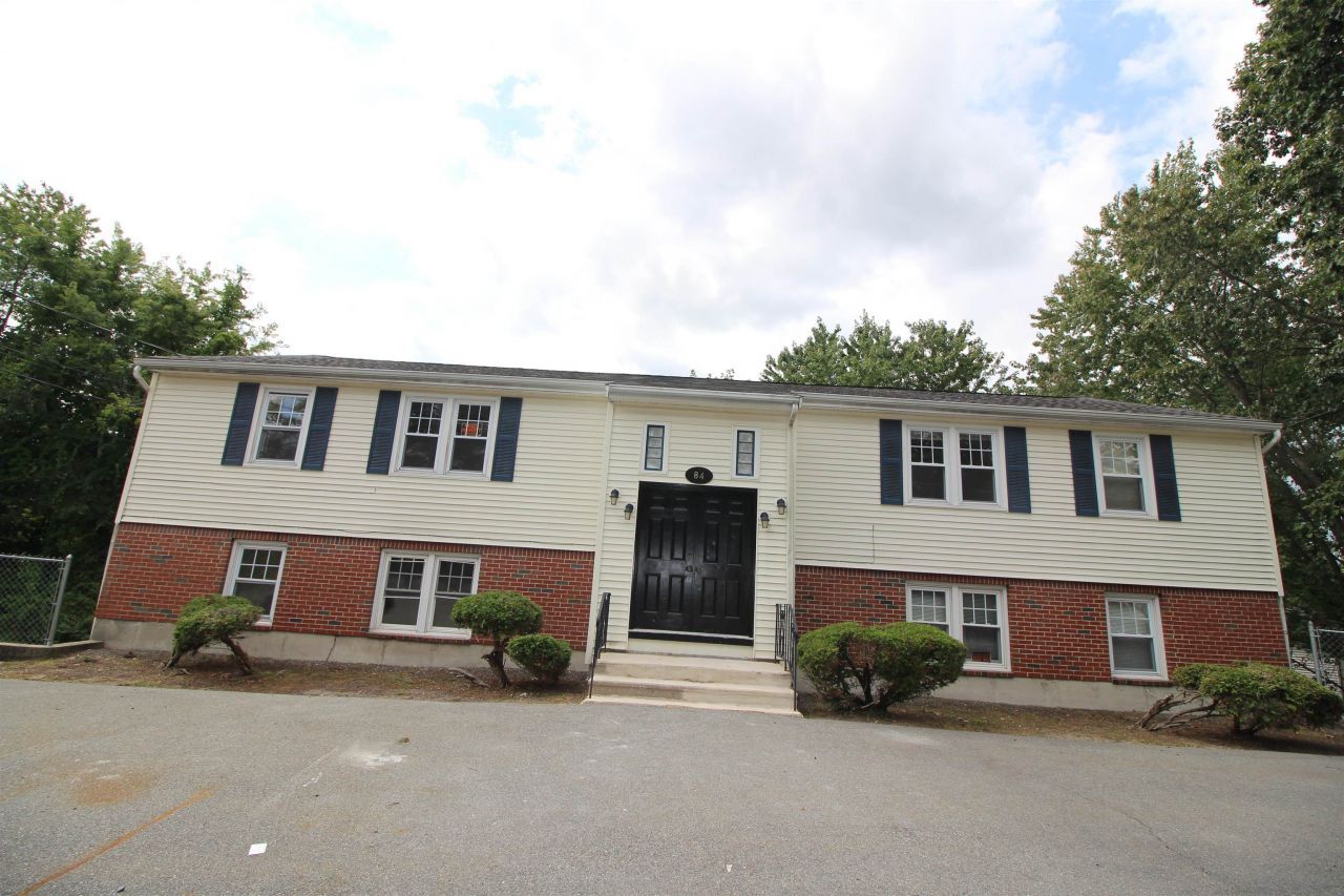 84 Franklin Street, Unit 1, Derry, NH 03038 Main Photo