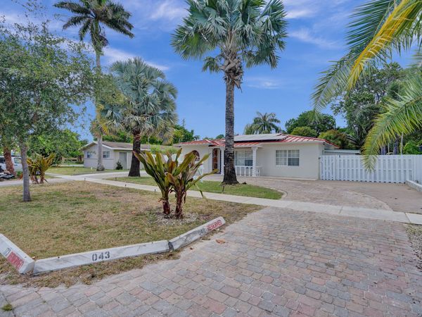 515 NE 139 Street, North Miami, FL 33161