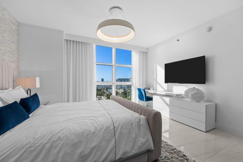 101 S Fort Lauderdale Beach Boulevard, Unit 1201, Fort Lauderdale, FL 33316 Photo