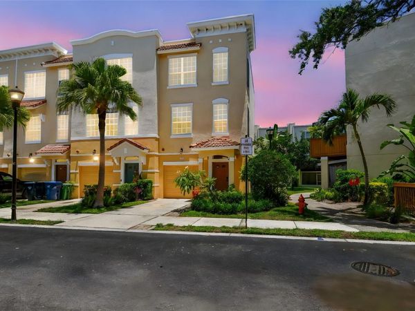 3174 BAYSHORE OAKS DRIVE, TAMPA, FL 33611