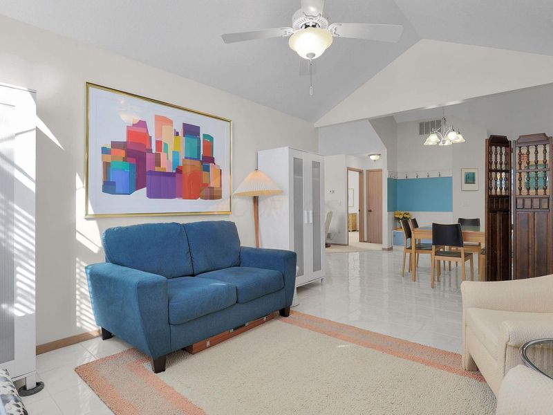 5613 Villa Gates Drive, Unit 9, Hilliard, OH 43026 Photo 14