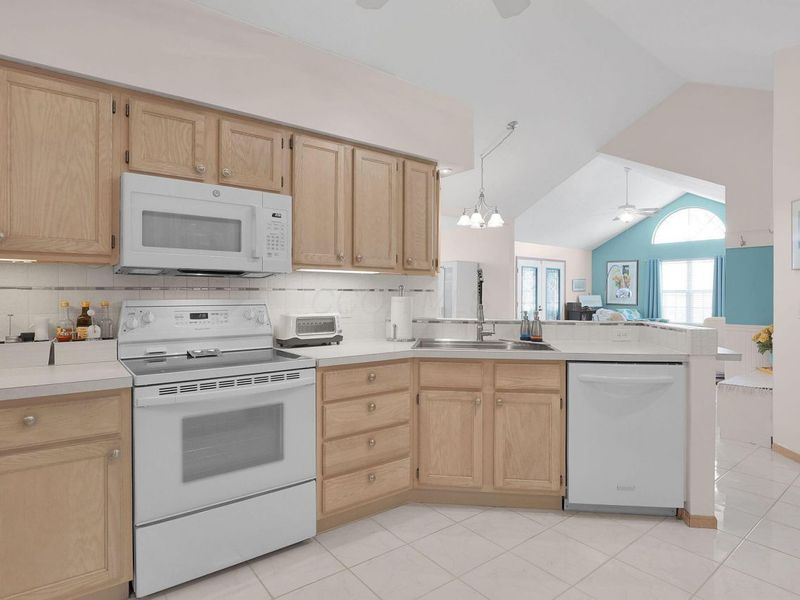 5613 Villa Gates Drive, Unit 9, Hilliard, OH 43026 Photo 17