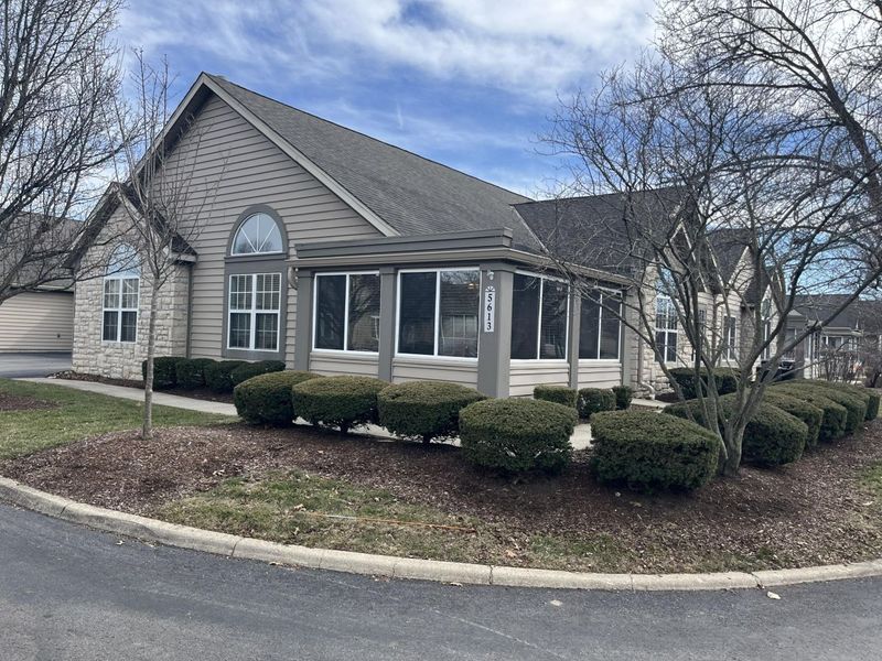 5613 Villa Gates Drive, Unit 9, Hilliard, OH 43026 Photo 3