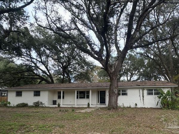 5520 Jones St, Milton, FL 32570