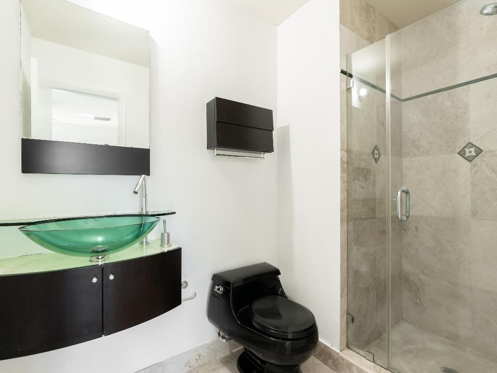 1323 NE 5th Avenue, Fort Lauderdale, FL 33304 Photo