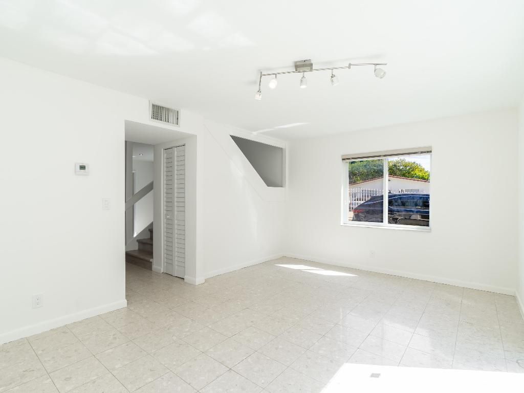 1323 NE 5th Avenue, Fort Lauderdale, FL 33304 Photo