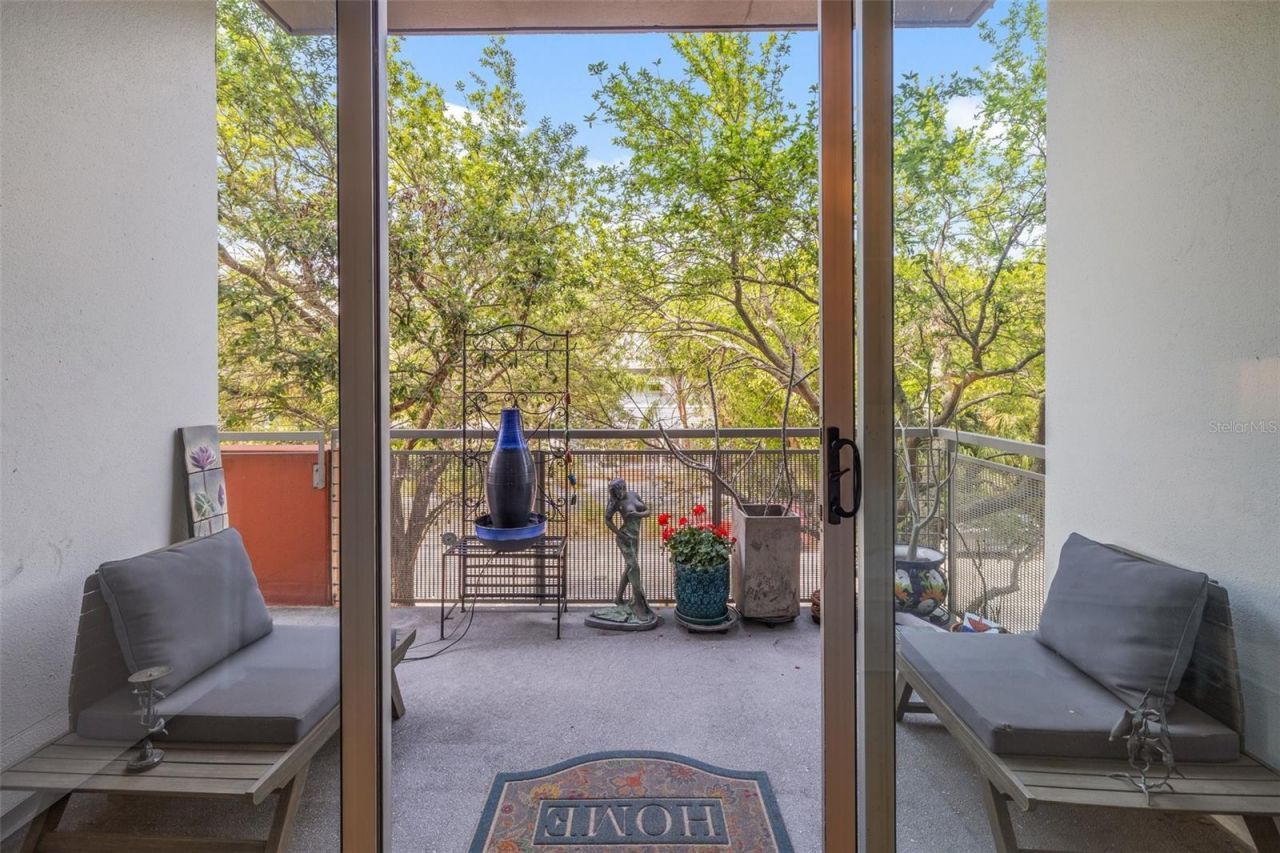 475 2nd Street N, Unit 201, Saint Petersburg, FL 33701 Photo