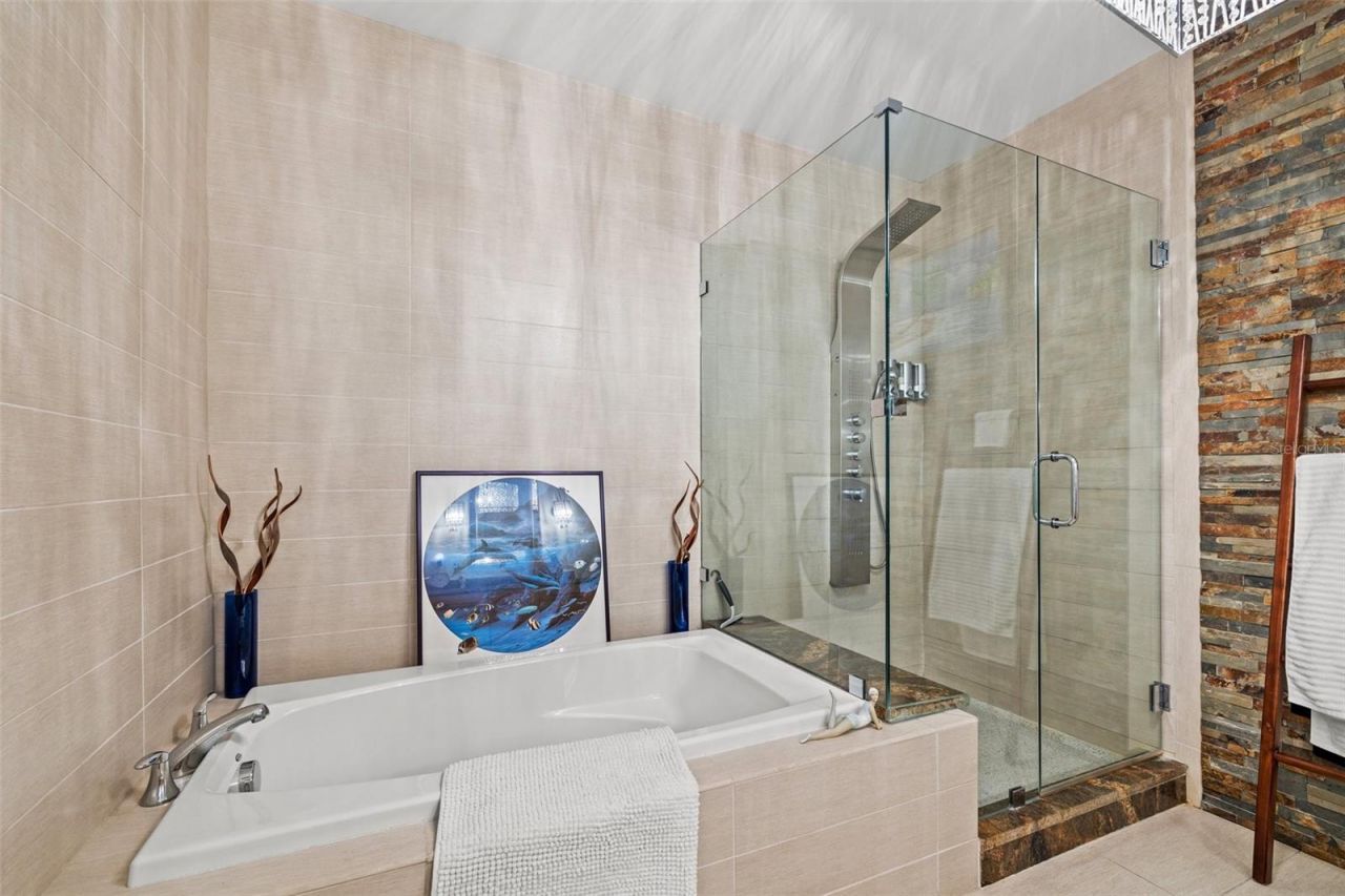 475 2nd Street N, Unit 201, Saint Petersburg, FL 33701 Photo